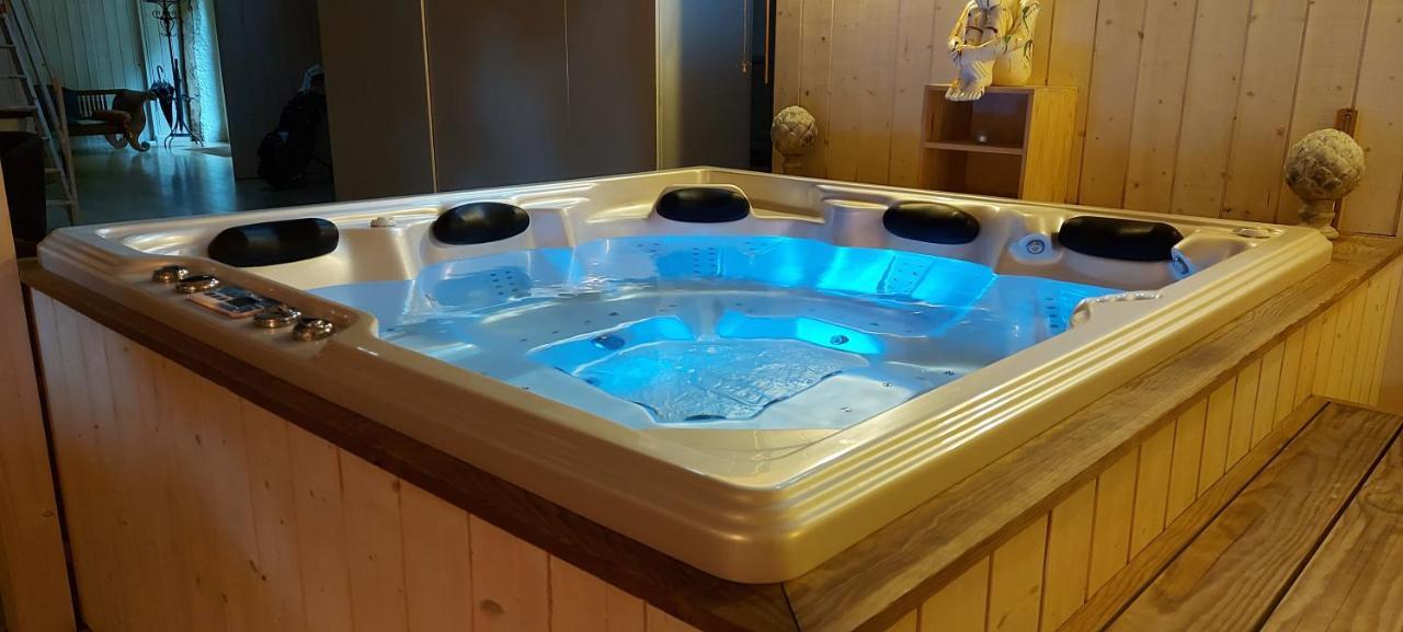 Le Mas De Rigoulac Chambre Zen Spa Sur Reservation Bouyssounouse Ngoại thất bức ảnh